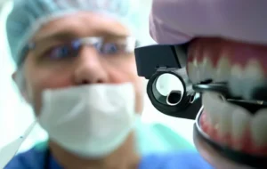 kanta pembesar pergigian