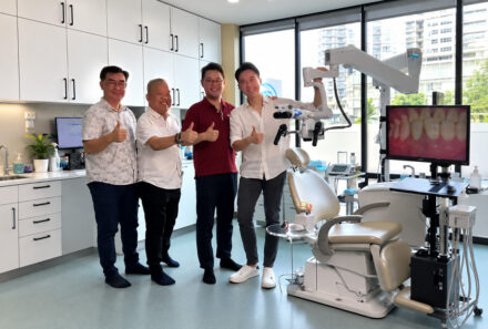 Courtesy Visit to Hello Dental with Zumax OMS3000 Microscope
